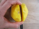 Slice the Mango along the&nbsp;Pit